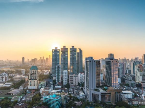 phrom-pong-By-shibata70-960x530